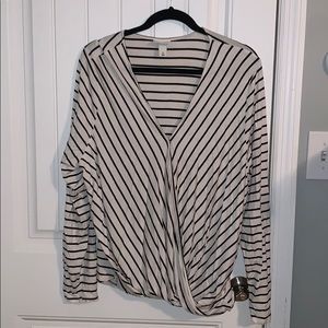 BUTTON FRONT LONG SLEEVE SHIRT